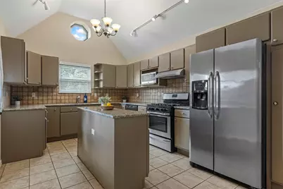 9209 Boundbrook Avenue, Dallas, TX 75243 - Photo 2