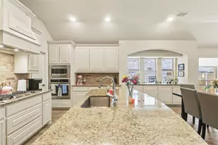 1316 Stoneleigh Pl, Aubrey, TX 76227 - Photo 10