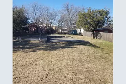 2206 Beverly Drive, Granbury, TX 76048 - Photo 4