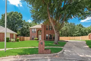2422 Black Spruce Ct, Arlington, TX 76001 - Photo 38