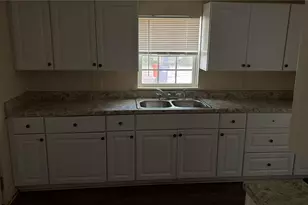 1104 15th St SE, Paris, TX 75460 - Photo 6