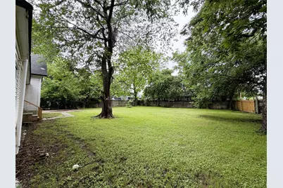 215 Heath Street, Cleburne, TX 76031 - Photo 28