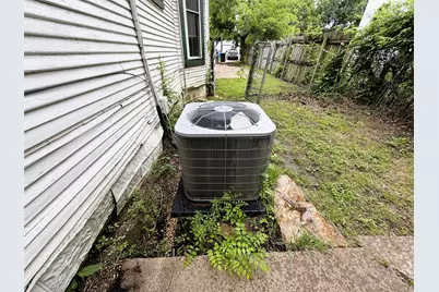 215 Heath Street, Cleburne, TX 76031 - Photo 30