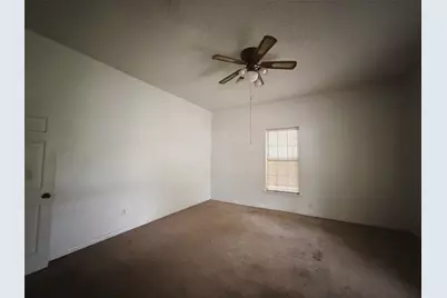 215 Heath Street, Cleburne, TX 76031 - Photo 14