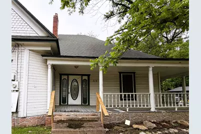 215 Heath Street, Cleburne, TX 76031 - Photo 4