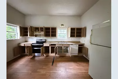 215 Heath Street, Cleburne, TX 76031 - Photo 10