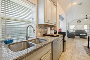 734 Larkspur Ln, Midlothian, TX 76065 - Photo 4