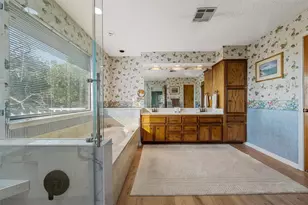 10011 Lost Oak Ridge Dr, Woodway, TX 76712 - Photo 18