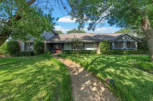10011 Lost Oak Ridge Dr, Woodway, TX 76712 - Photo 2