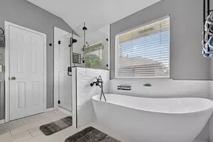 8413 Linda Vista Ct, Rowlett, TX 75088 - Photo 12