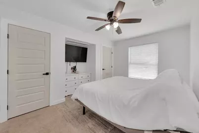 821 Lovers Lane, Grapevine, TX 76051 - Photo 14