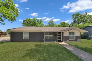 821 Lovers Ln, Grapevine, TX 76051 - Photo 2