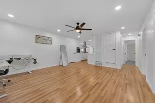 821 Lovers Ln, Grapevine, TX 76051 - Photo 4
