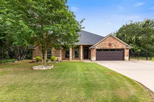 6049 Wildwood Dr, Whitney, TX 76692 - Photo 1