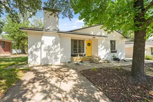 2014 Shawnee St, Denton, TX 76209 - Photo 2