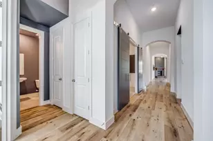 914 Songbird Ln, Sherman, TX 75092 - Photo 2