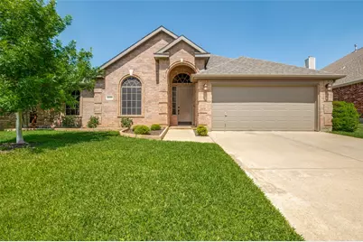 1312 Bramble Lane, Mansfield, TX 76063 - Photo 2