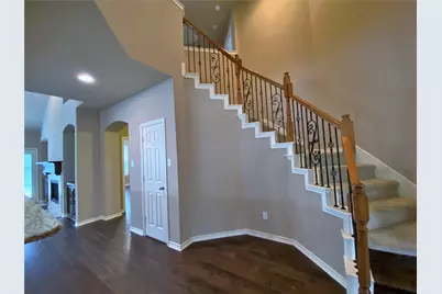 7701 Mapleridge Drive, Plano, TX 75024 - Photo 6