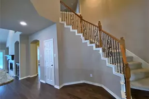 7701 Mapleridge Dr, Plano, TX 75024 - Photo 6