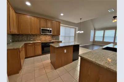 7701 Mapleridge Drive, Plano, TX 75024 - Photo 12