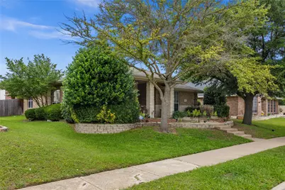 1707 W Venus Drive, Lancaster, TX 75134 - Photo 2