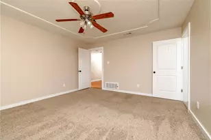 937 Springhill Dr, Burleson, TX 76028 - Photo 24