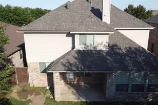 404 Hummingbird Dr, Little Elm, TX 75068 - Photo 4