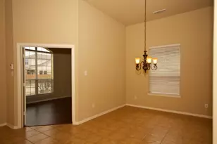404 Hummingbird Dr, Little Elm, TX 75068 - Photo 10