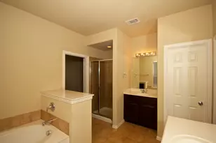404 Hummingbird Dr, Little Elm, TX 75068 - Photo 14