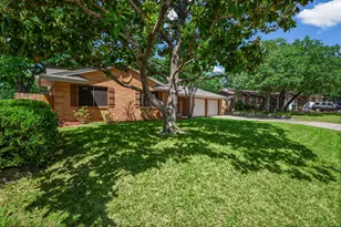 28 Coffee Tavern Rd, Bedford, TX 76022 - Photo 2