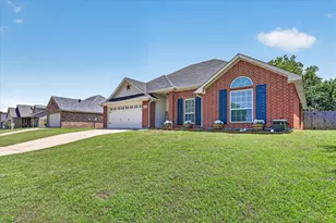 309 Catherine Street, Joshua, TX 76058 - Photo 2