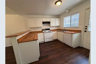 719 Westover Drive, Lancaster, TX 75134 - Photo 14