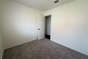 719 Westover Dr, Lancaster, TX 75134 - Photo 8