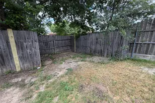 719 Westover Dr, Lancaster, TX 75134 - Photo 24