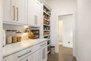 2208 Summerlin Ct, Granbury, TX 76048 - Photo 14