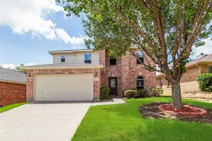10129 Cougar Tr, Fort Worth, TX 76108 - Photo 2