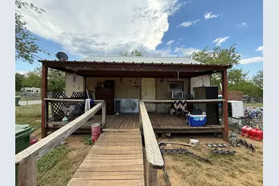 1716 SW 6th Avenue, Mineral Wells, TX 76067 - Photo 1