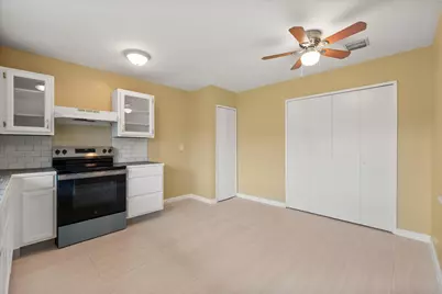7247 Long Canyon Trail, Dallas, TX 75249 - Photo 14