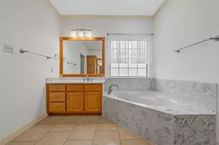 1305 Buffalo Pass, Woodway, TX 76712 - Photo 20