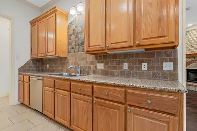 1305 Buffalo Pass, Woodway, TX 76712 - Photo 12