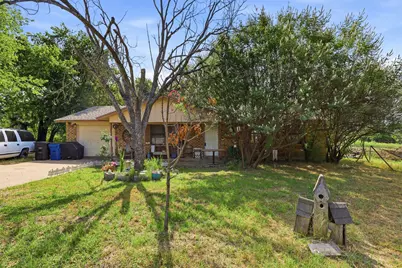 606 E Barton Street, Granbury, TX 76048 - Photo 30