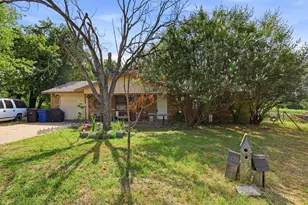 606 E Barton St, Granbury, TX 76048 - Photo 30