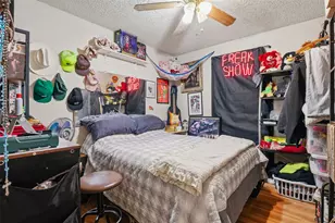 606 E Barton St, Granbury, TX 76048 - Photo 12