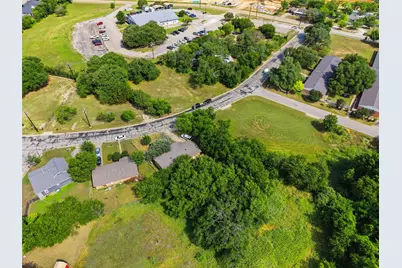 606 E Barton Street, Granbury, TX 76048 - Photo 1