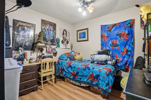 606 E Barton St, Granbury, TX 76048 - Photo 20