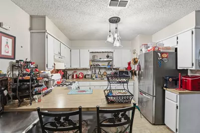 606 E Barton Street, Granbury, TX 76048 - Photo 14