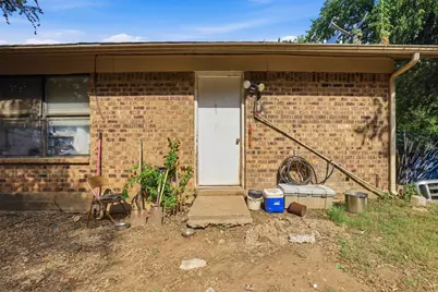 606 E Barton Street, Granbury, TX 76048 - Photo 22
