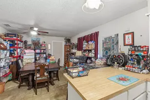 606 E Barton St, Granbury, TX 76048 - Photo 16