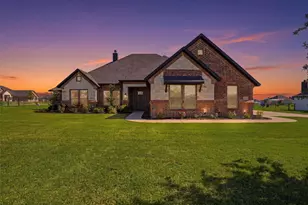 401 Venadito Dr, Godley, TX 76044 - Photo 1