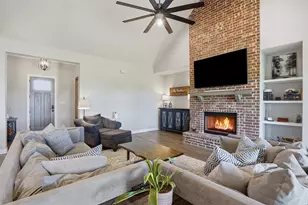 401 Venadito Dr, Godley, TX 76044 - Photo 14